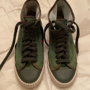 Men’s Pf flyers
